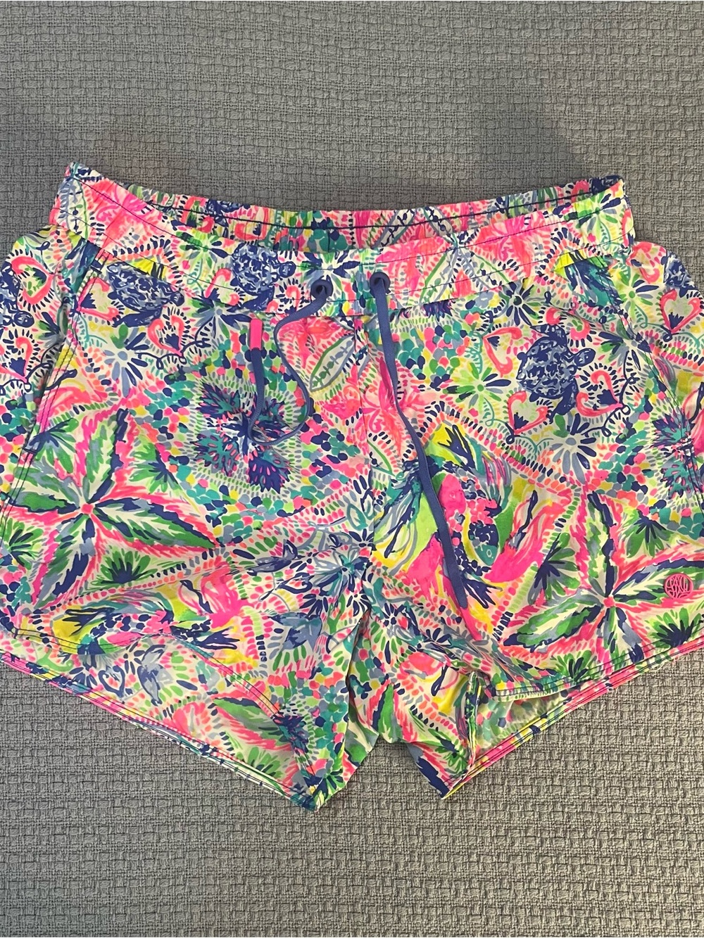 Lilly Pulitzer Luxletic Run Around Shorts in Dancing on the Deck Size Small EUC